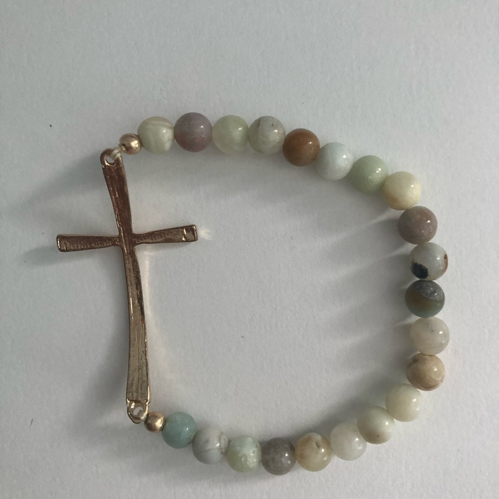 š„SPECIALš„Religious Gold Cross Stretch Bracelet. - Picture 3 of 4